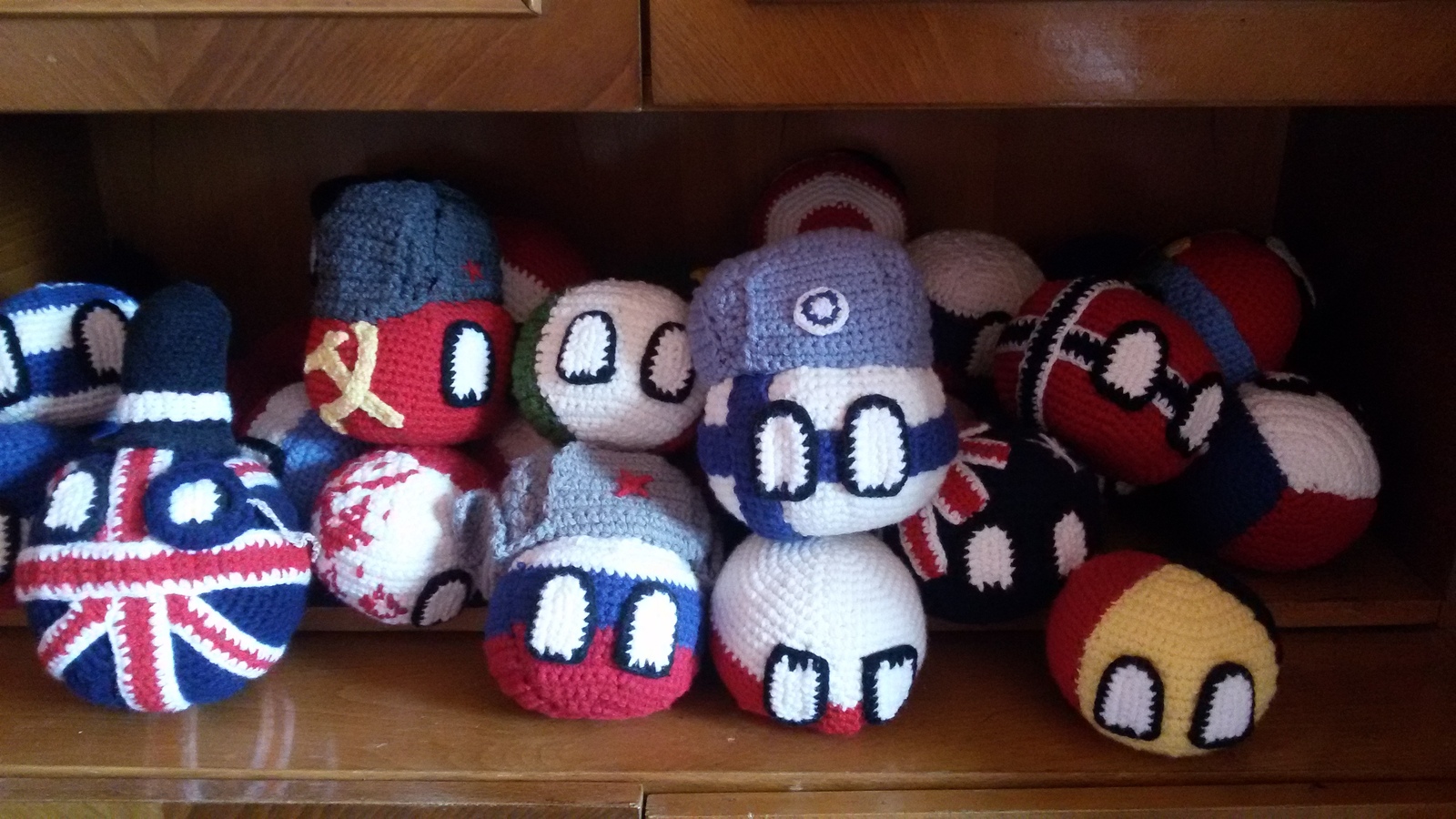 Knitted Countryballs - Photo, Countryballs