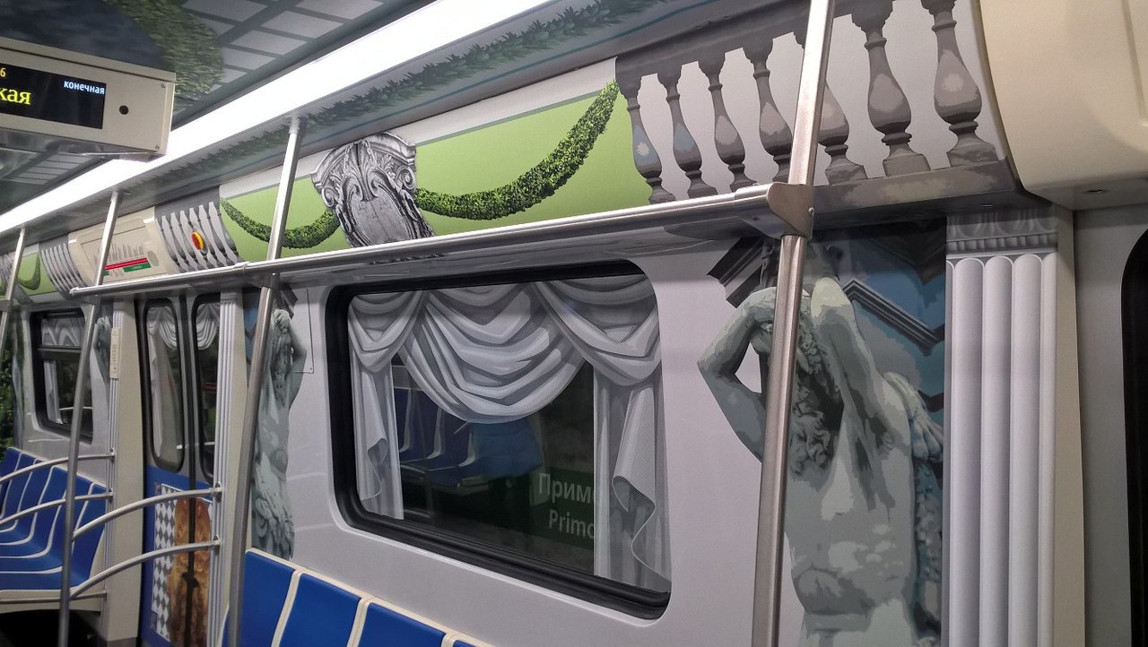 Просто несколько фоток нового поезда в питерском метро | Пикабу