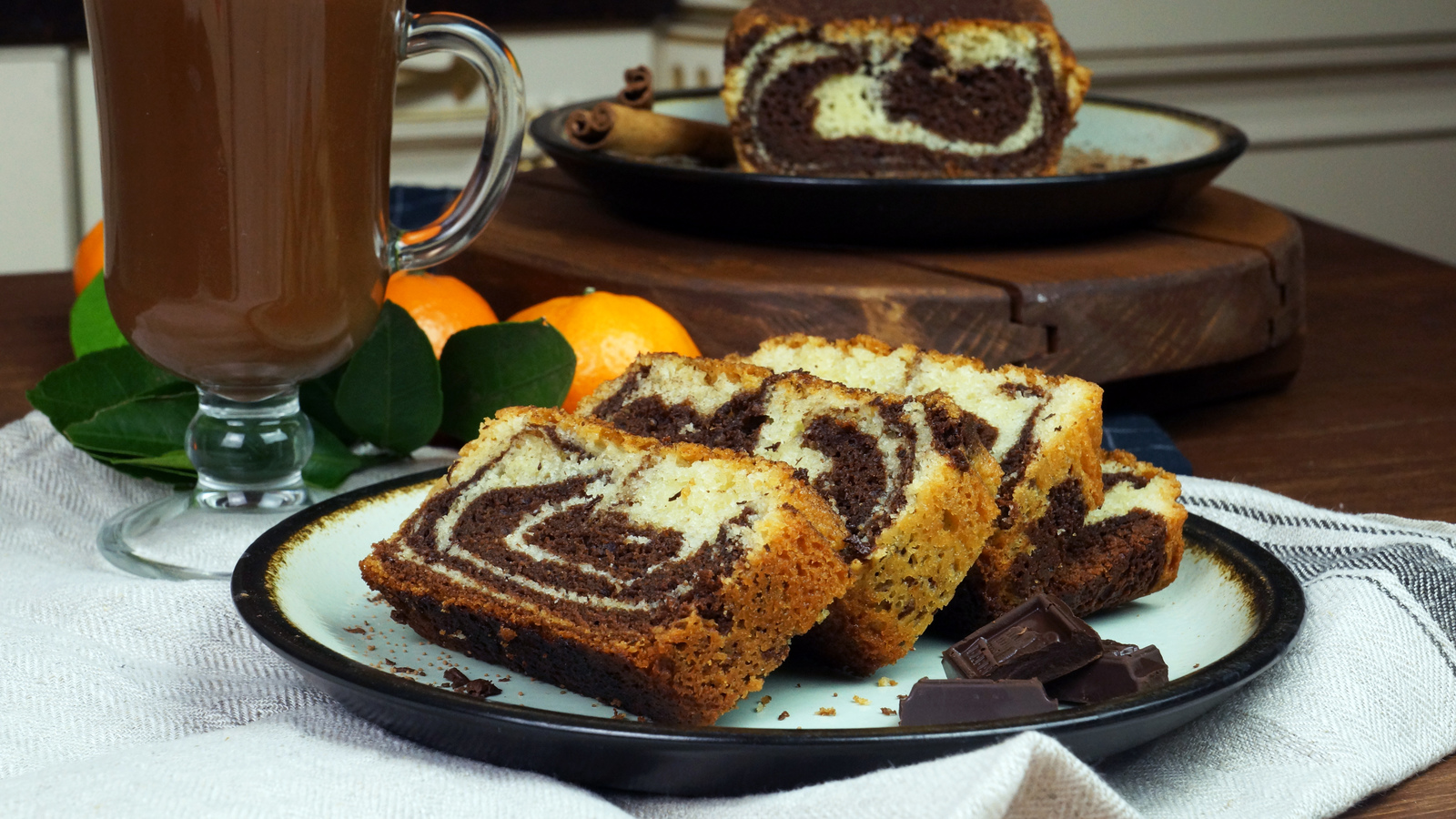 Мраморный кекс с горячим шоколадом | Пикабу