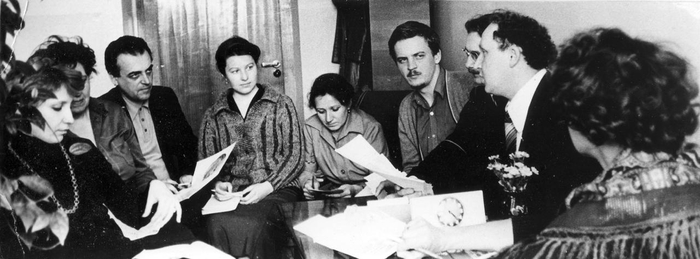 ����: <!--noindex--><a href="https://pikabu.ru/story/pervaya_chastnaya_radiostantsiya_v_primore_14252173?u=http%3A%2F%2Fhistory.vestiprim.ru&t=history.vestiprim.ru&h=6bfcf657fa071c5824957bb607aa5f72507b4981" title="http://history.vestiprim.ru" target="_blank" rel="nofollow noopener">history.vestiprim.ru</a><!--/noindex-->