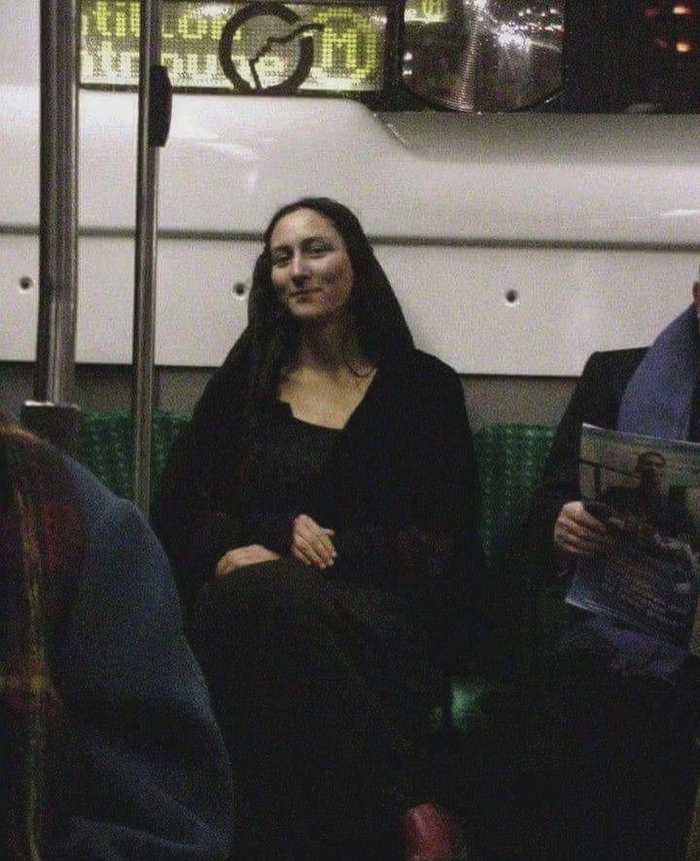 Сбежала из Лувра