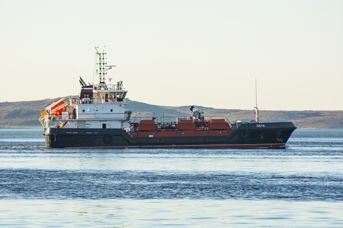 Малый морской танкер "ПЕЧА" Кольский залив Баренцево море