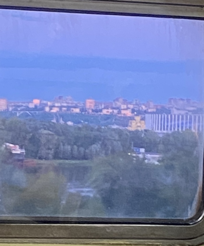 Вид с Борского моста на «царственно поставленный город», как кто-то выразился