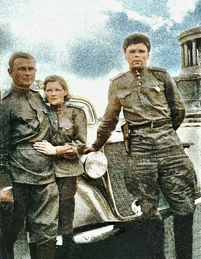 Крайний справа - отец генерала армии Анатолия Куликова. Фото: личный архив