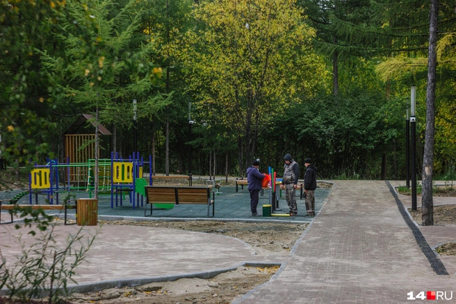 ��������: ������ ������� / <!--noindex--><a href="https://pikabu.ru/story/sdelali_park_dostoynyiy_moskvyi_ili_ukrali_millionyi_smotrite_kak_vyiglyadyat_150_millionov_v_gorode_yakutii_14315153?u=http%3A%2F%2F14.RU&t=14.RU&h=81a77b2ef08a2c923f7f3c89f8ce847800675b3e" title="http://14.RU" target="_blank" rel="nofollow noopener">14.RU</a><!--/noindex-->