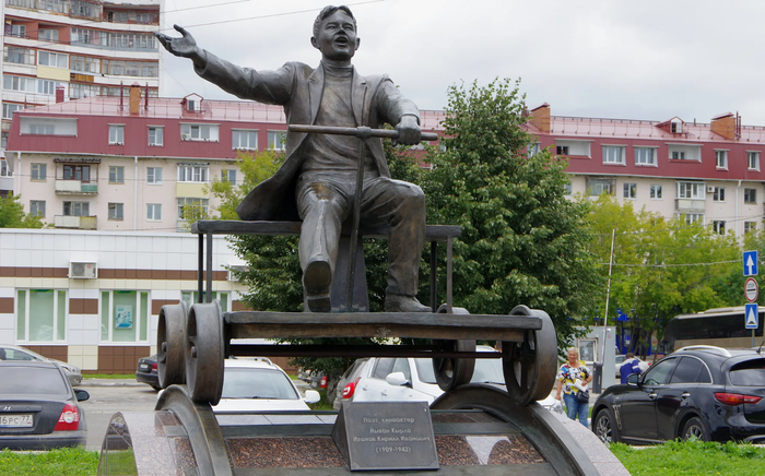 Ответ на пост «Просто памятник, не знаменитый, не раскрученный»