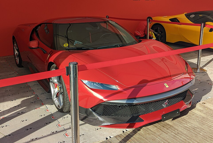 �����: Calreyn88 ��������: <a href="https://pikabu.ru/story/ot_bugatti_do_mclaren__10_superkarov_postroennyikh_v_edinstvennom_yekzemplyare_14353462?u=https%3A%2F%2Fcommons.wikimedia.org%2Fwiki%2FFile%3AFerrari_SP38_%252839512%2529.jpg&t=commons.wikimedia.org&h=a249c7160d0736abd9a5b8e69190673dbe808949" title="https://commons.wikimedia.org/wiki/File:Ferrari_SP38_%2839512%29.jpg" target="_blank" rel="nofollow noopener">commons.wikimedia.org</a>