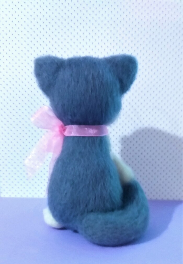 Кошечка Мурочка ( вид сзади).