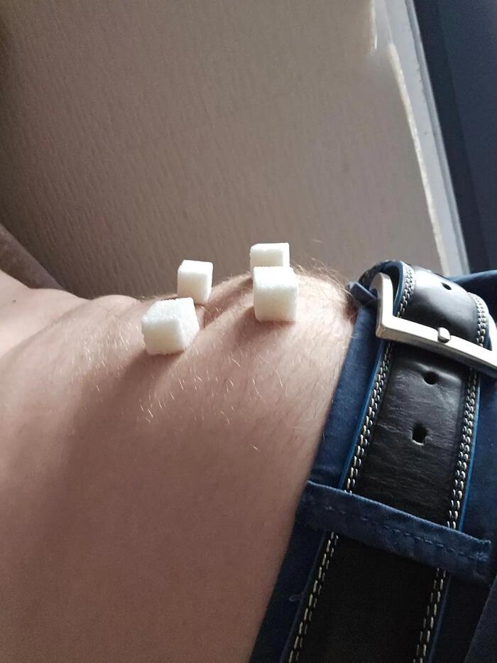 Мои кубики на животе. Фотодоказательство