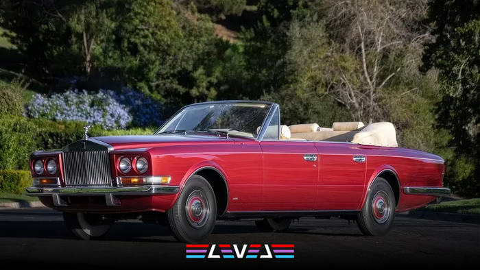 Rolls-Royce Phantom VI© Bring a Trailer