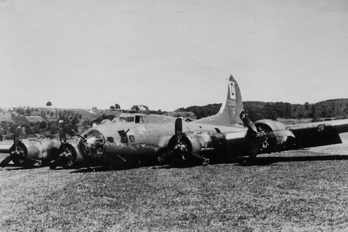 ���� B-17 �� 100-� ���������������� ������ �������� ��������� ������� � ���������. ������ � ��� ������ ���� ������������� �� ����� �����