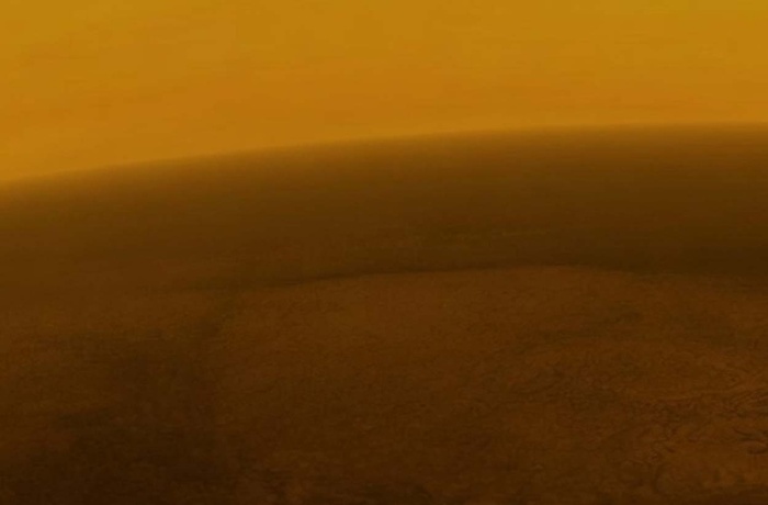 ������ ������� ������������� ��������, �������� �� ����������� ������ / � ESA/NASA/JPL/University of Arizona