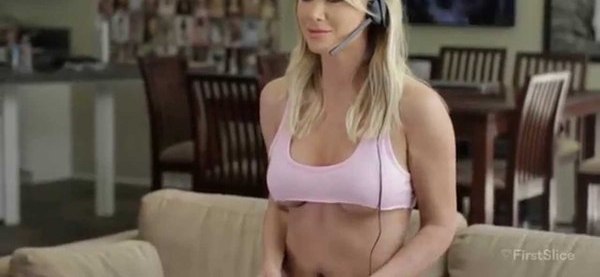 Sara Jean Underwood Evde Ders Çalışırken Sikiş