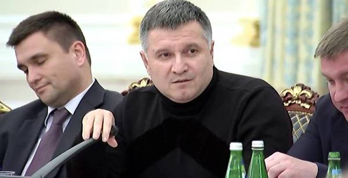 Летающий стакан или "Что там у хохлов?" | Пикабу